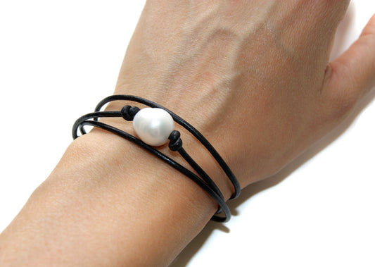 Lederband mit Perle als Kette und Armband tragbar