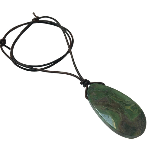 Prasem Edelstein Kette mit Lederband