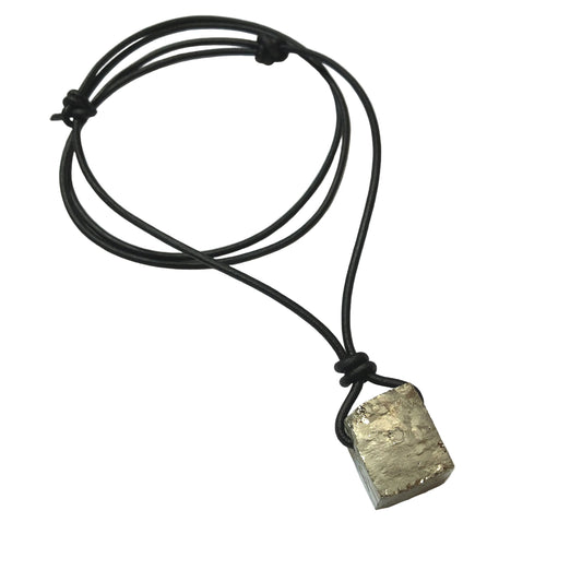 Pyrit Würfel Edelstein Kette mit Lederband