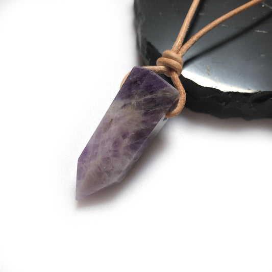 Amethyst Kristall Spitze Edelstein Kette mit Lederband