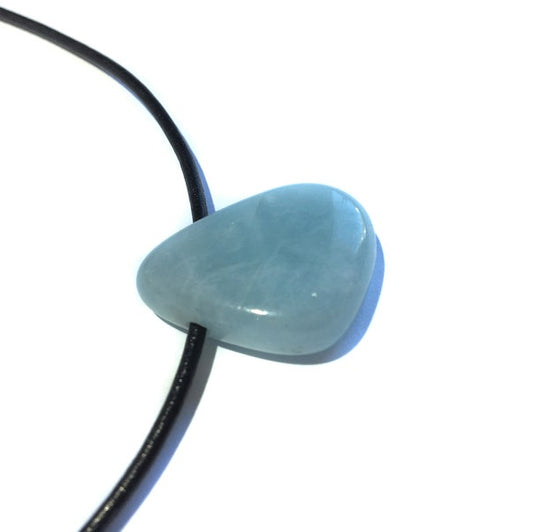 Aquamarin Edelstein Kette mit Lederband