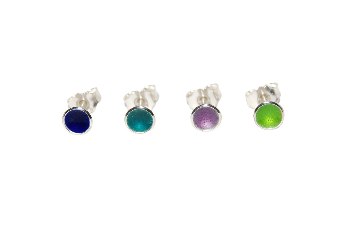 Ohrstecker aus 925 Silber mit Emaille S lila