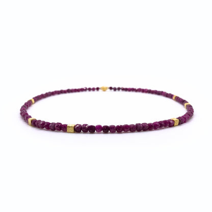 Rubin Collier mit Gelbgold