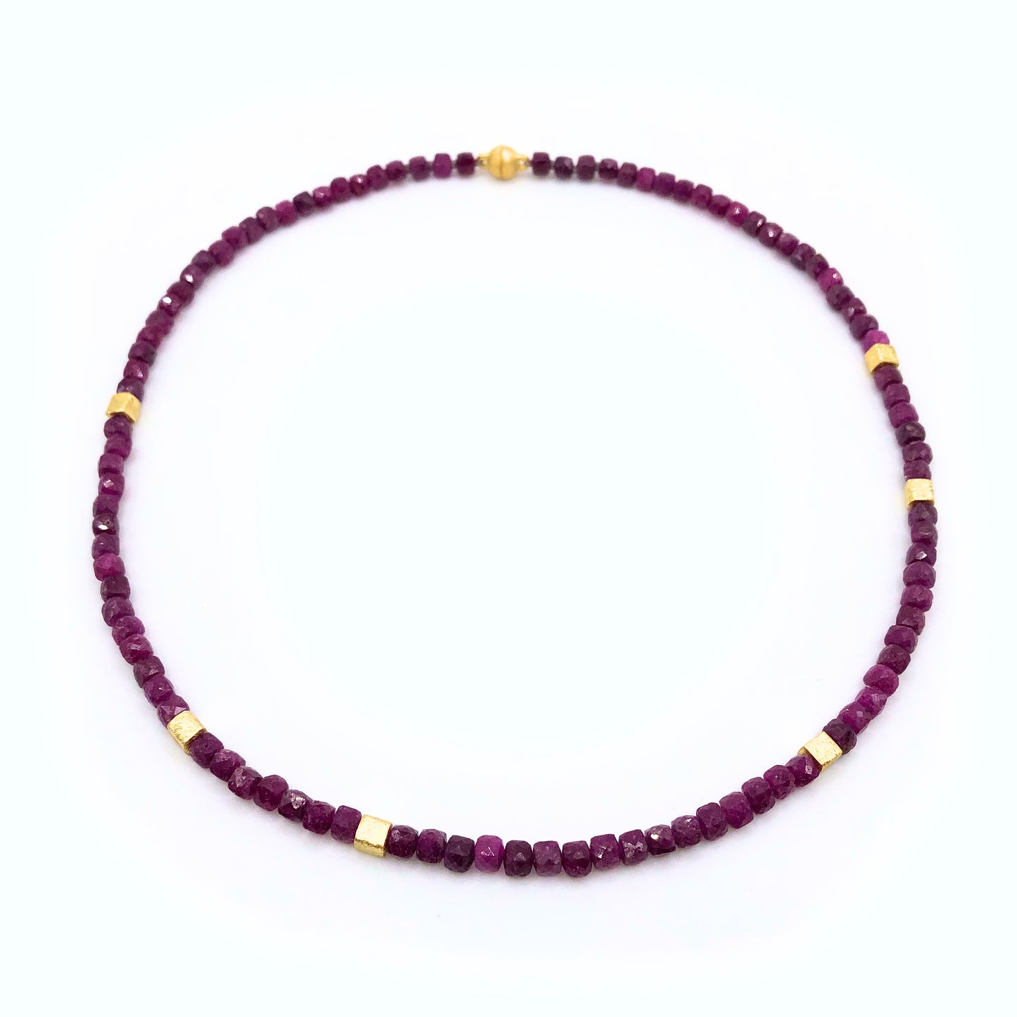 Rubin Collier mit Gelbgold