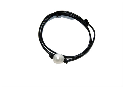 Lederband mit Perle als Kette und Armband tragbar