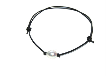 Lederband mit Perle als Kette und Armband tragbar