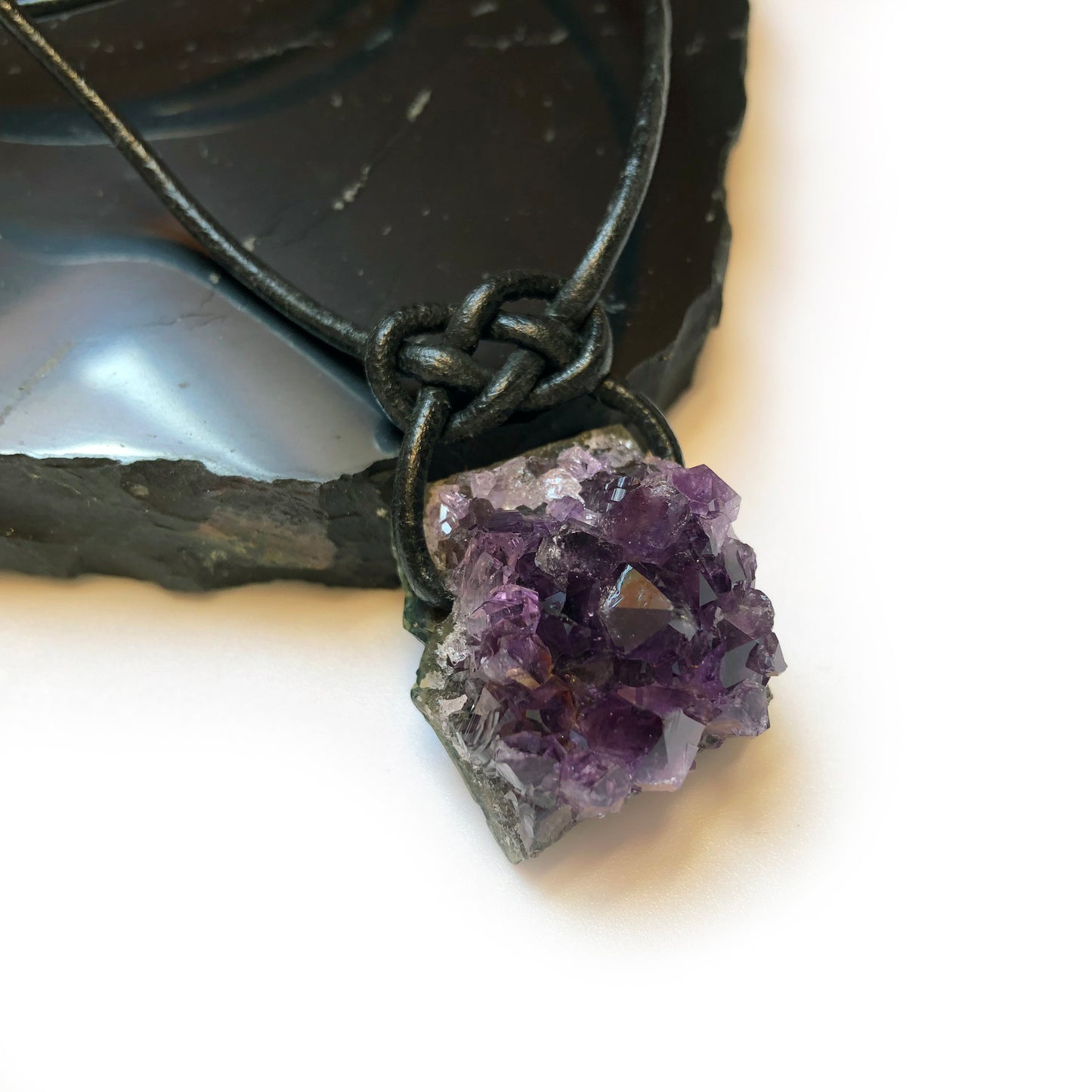 Amethyst Druse Edelstein Kristall Kette mit Lederband