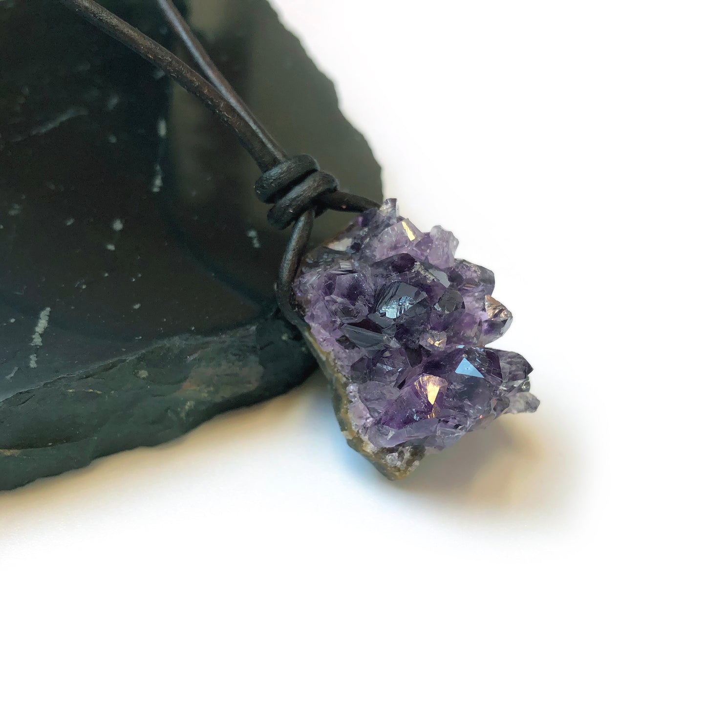 Amethyst Druse Edelstein Kristall Kette mit Lederband