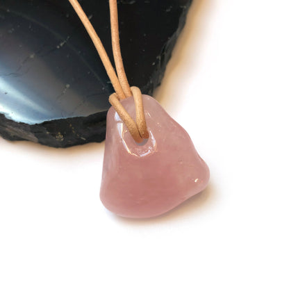 Rosenquarz Edelstein Kette mit Lederband