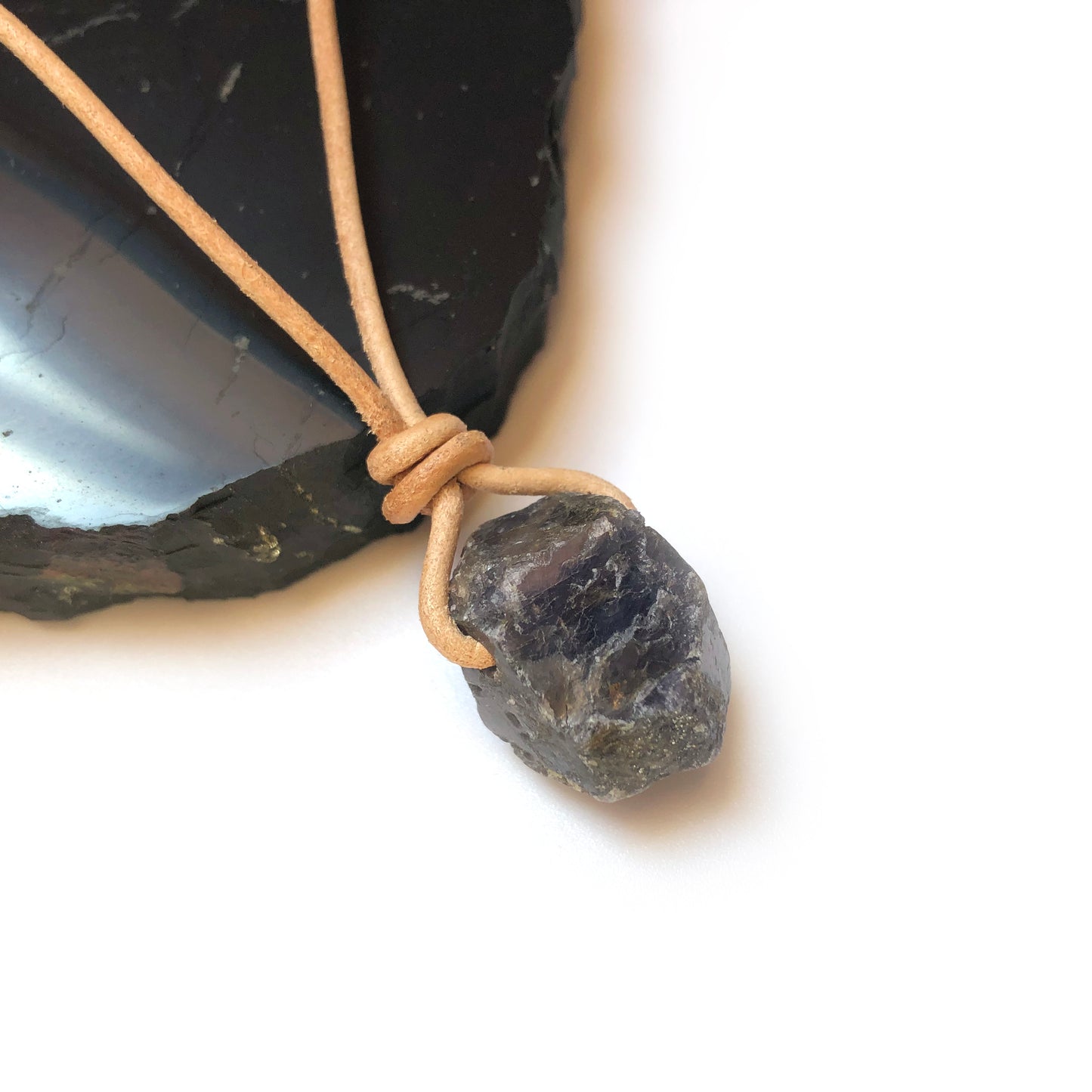 Saphir Kristall Edelstein Kette mit Lederband