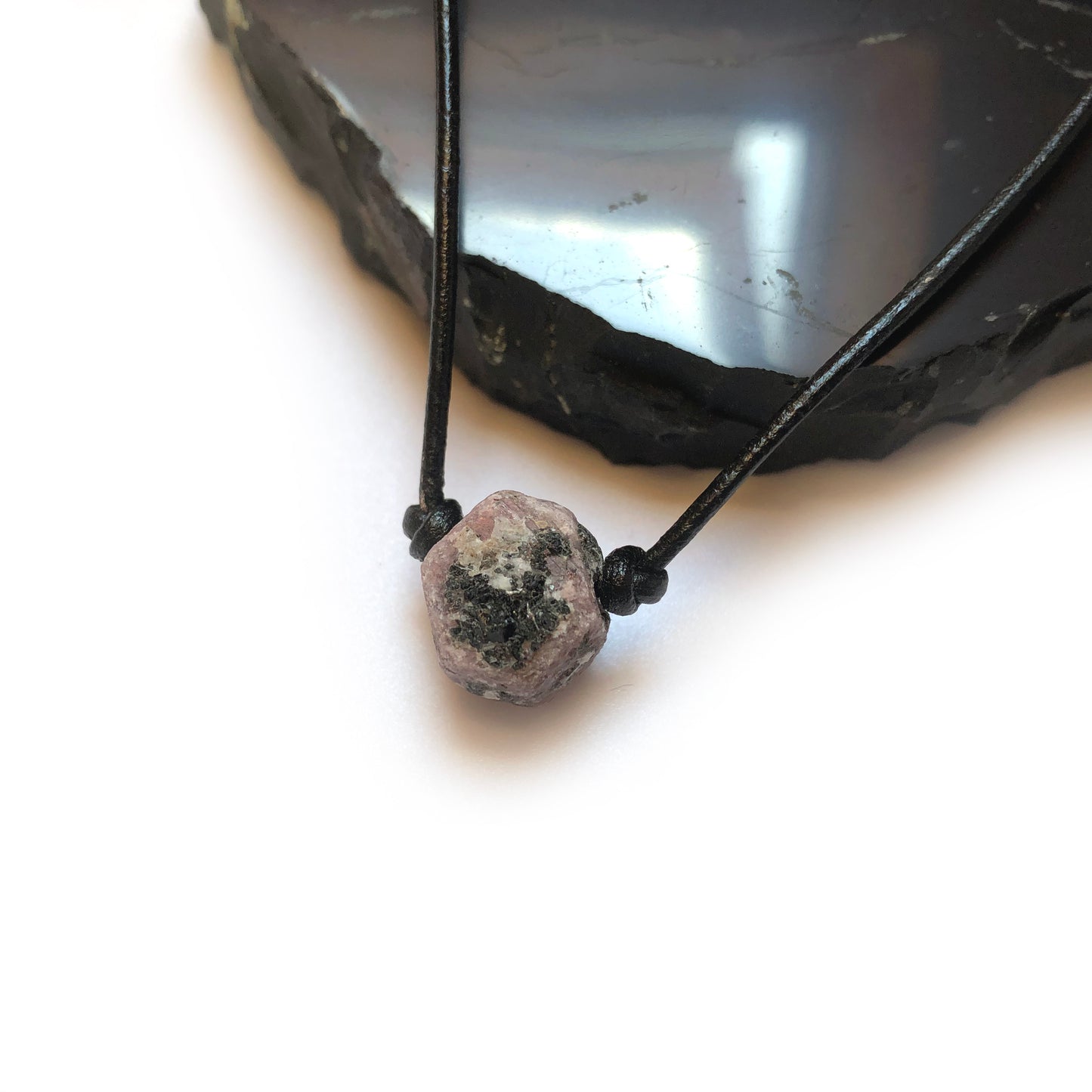 Rubin Kristall Kette Edelstein mit Lederband