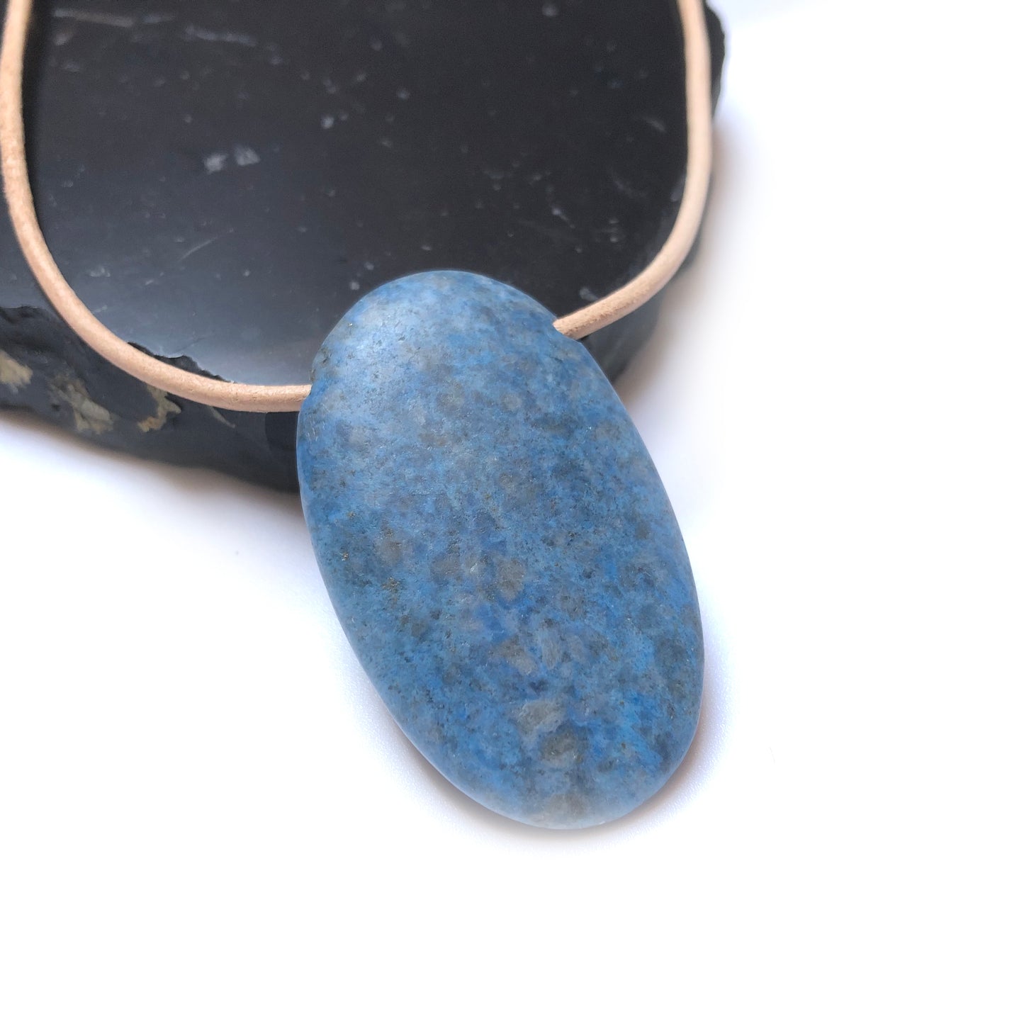 Lapis Lazuli Edelstein Kette mit Lederband