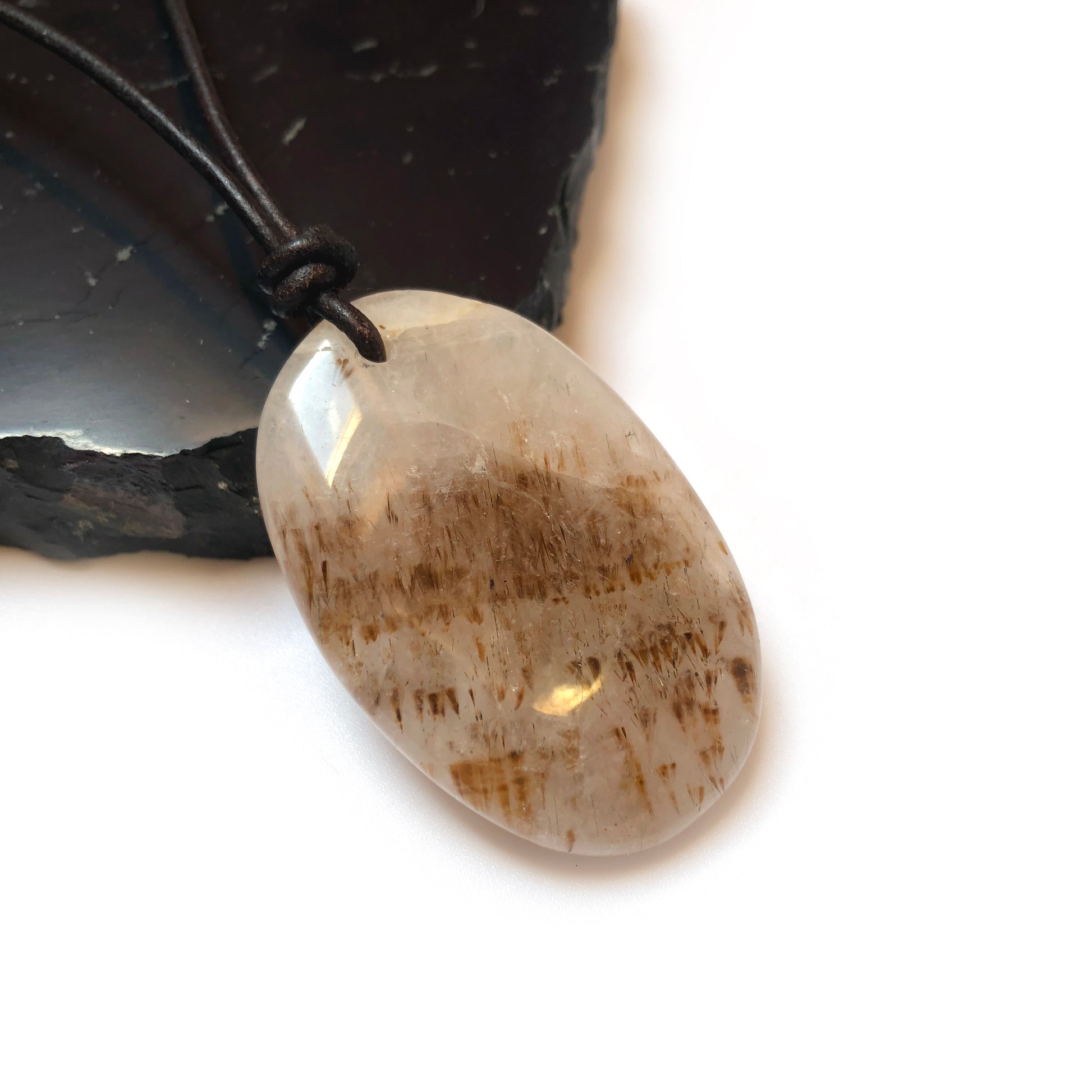 Goethitquarz Cacoxenit Edelstein Kette mit Lederband