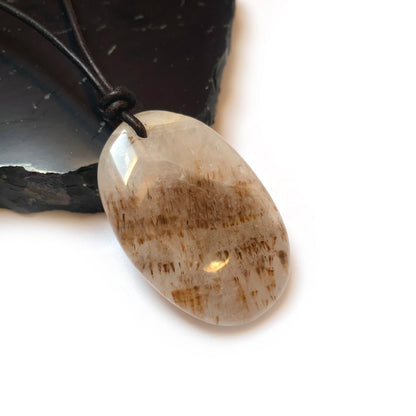 Goethitquarz Cacoxenit Edelstein Kette mit Lederband