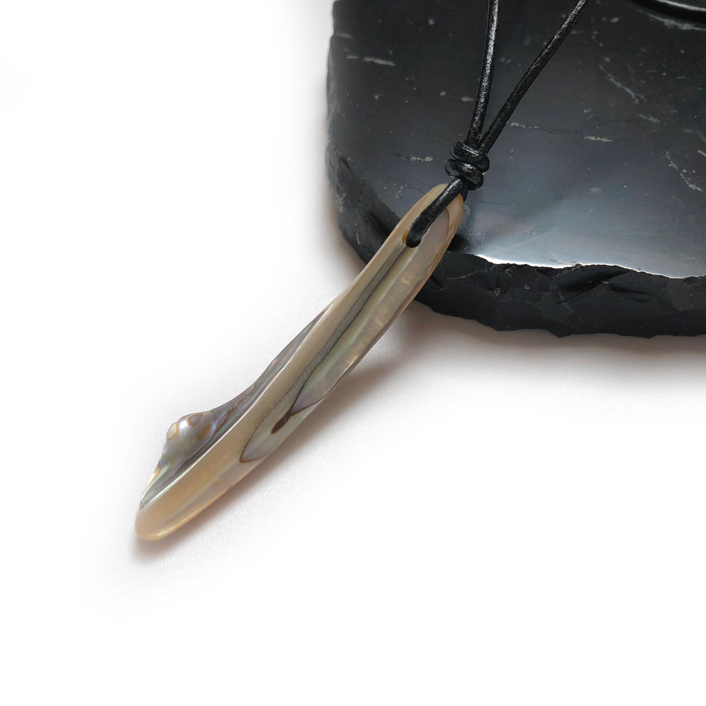 Paua Muschel Kette mit Lederband