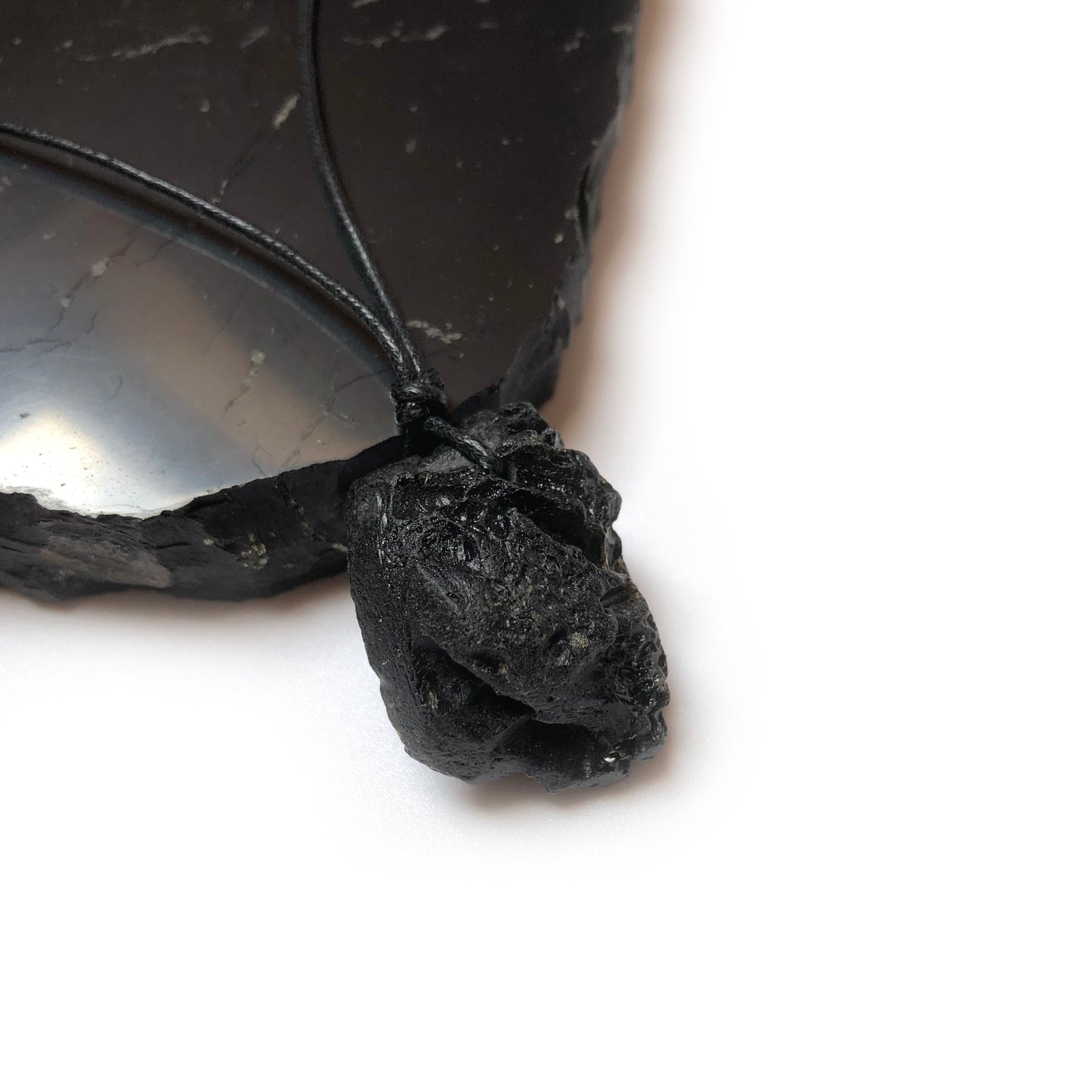 Tektit Anhänger Edelstein Kette mit Baumwollband