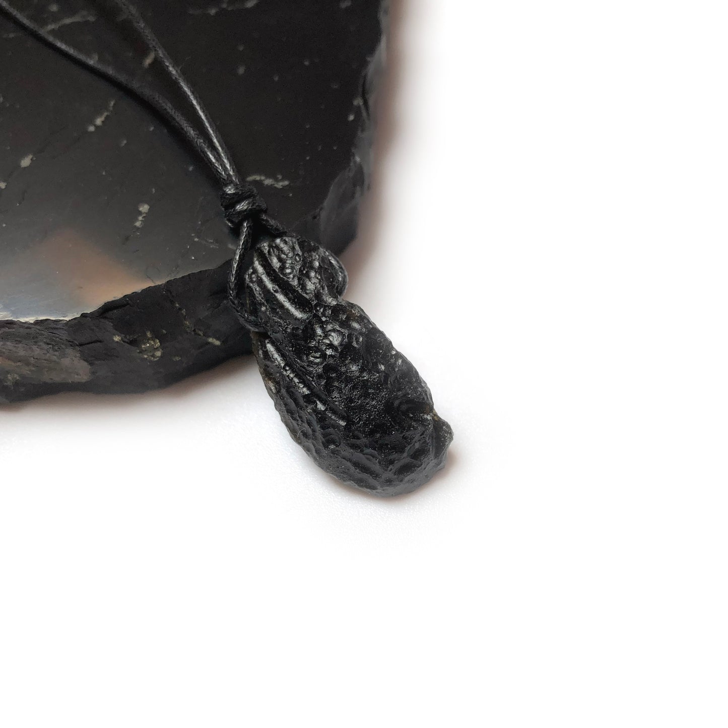 Tektit Anhänger Edelstein Kette mit Baumwollband