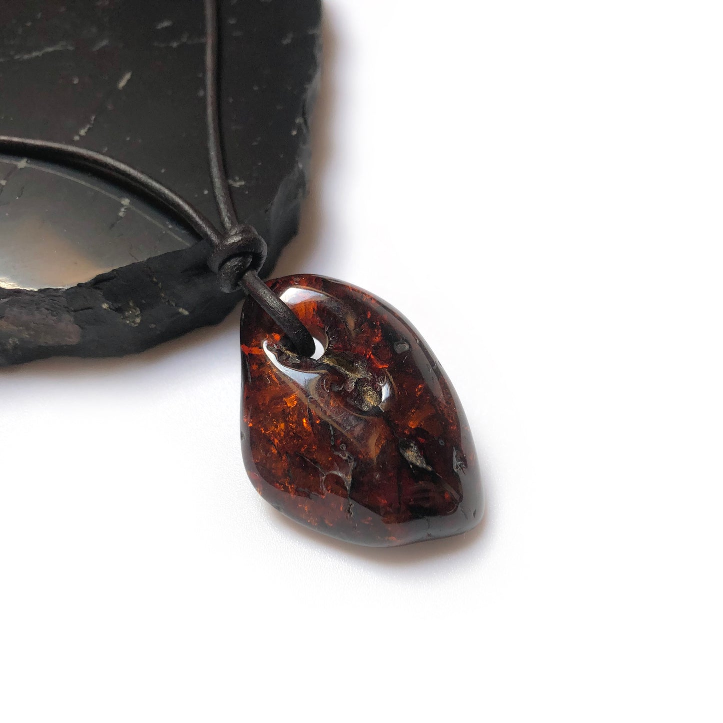Bernstein Kette Edelstein mit Lederband