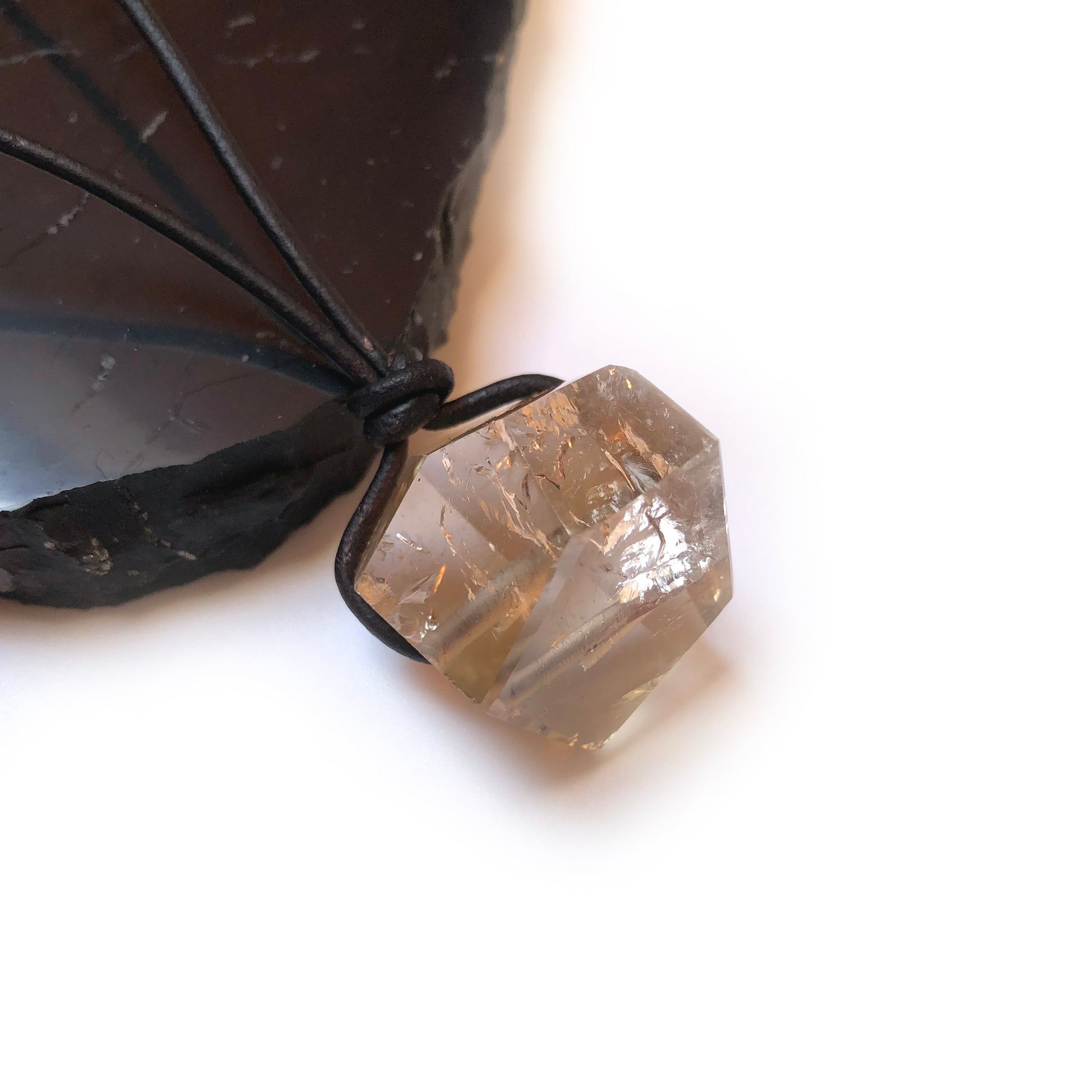 Citrin Kristall Spitze Edelstein Kette mit Lederband