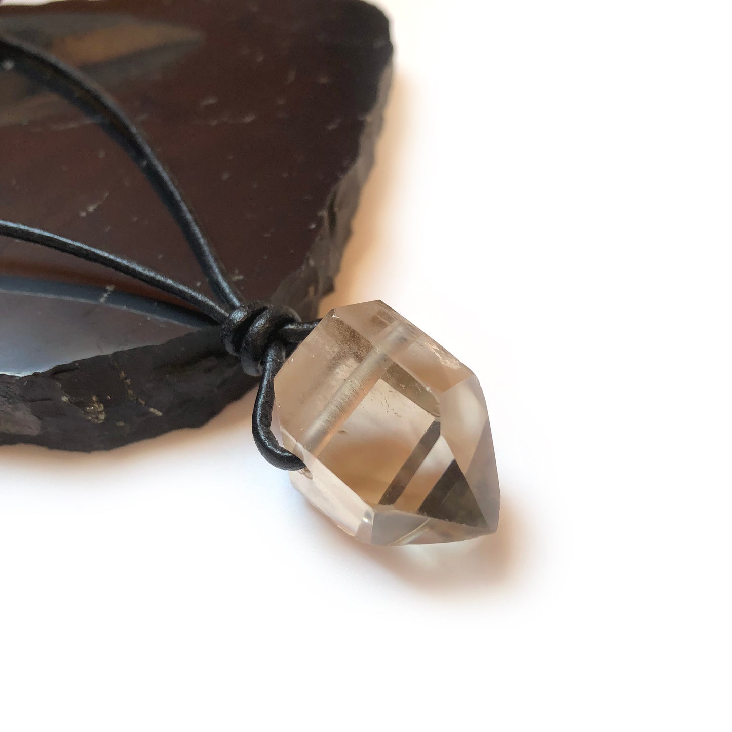 Citrin Kristall Spitze Edelstein Kette mit Lederband