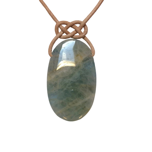 Aquamarin Edelstein Kette mit Lederband
