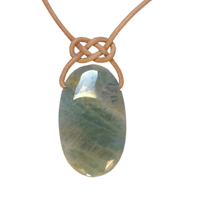 Aquamarin Edelstein Kette mit Lederband