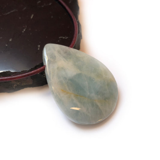 Aquamarin Edelstein Kette mit Lederband