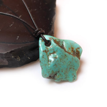 Türkis Edelstein Kette mit Lederband