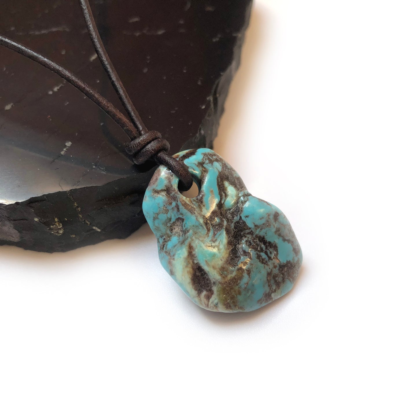 Türkis Edelstein Kette mit Lederband