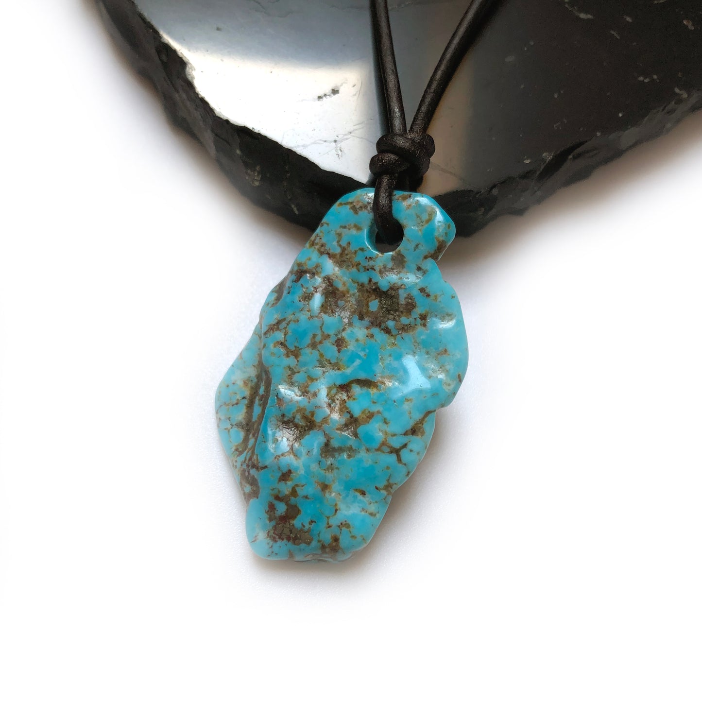 Türkis Edelstein Kette mit Lederband