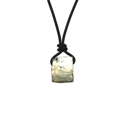 Pyrit Würfel Edelstein Kette mit Lederband