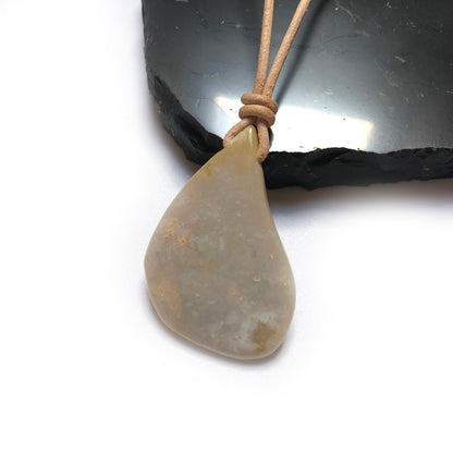 Versteinerte Koralle Edelstein Kette mit Lederband