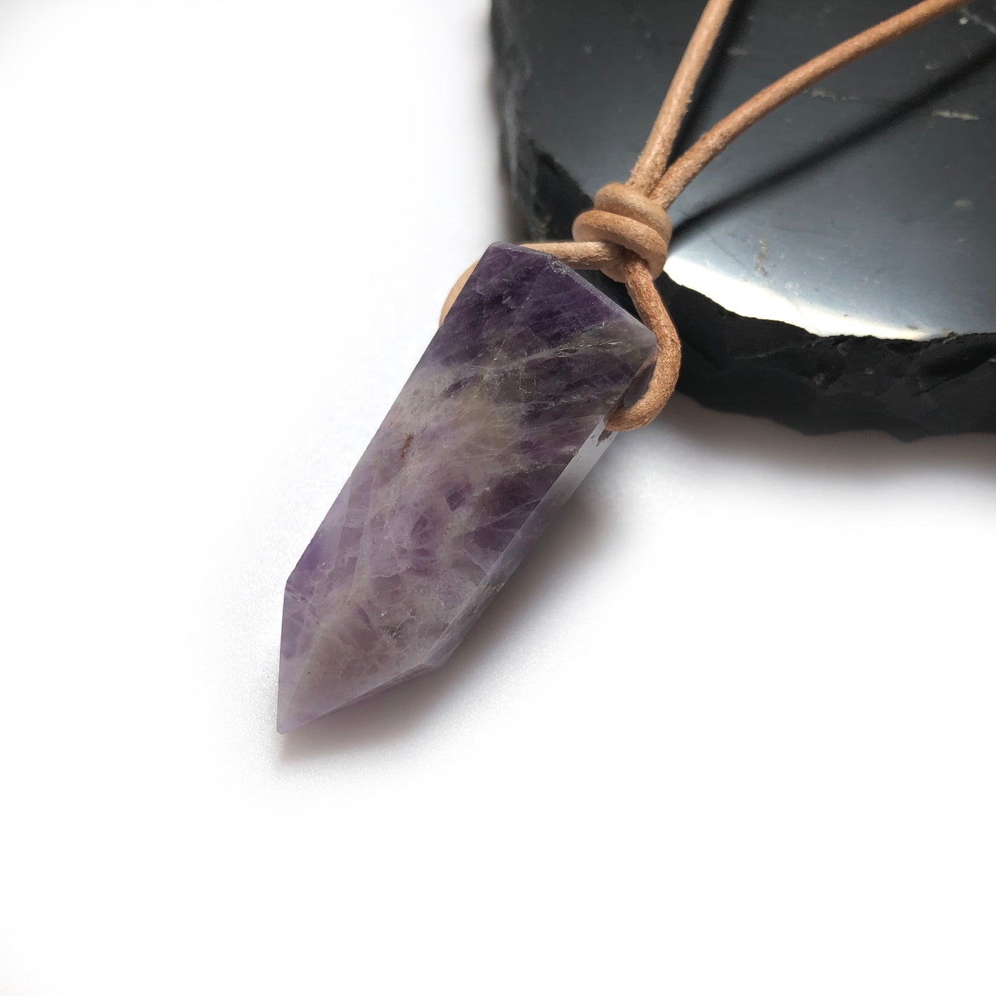 Amethyst Kristall Spitze Edelstein Kette mit Lederband