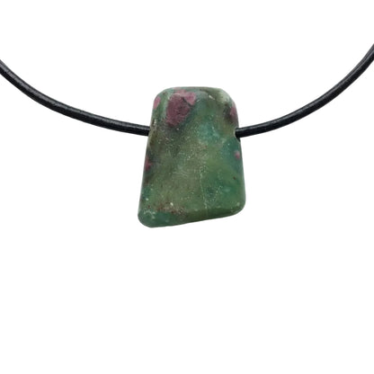 Rubin Fuchsit Edelstein Kette mit Lederband