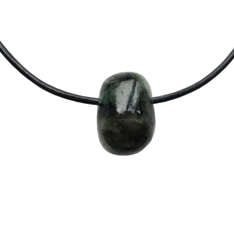 Smaragd Edelstein Kette mit Lederband