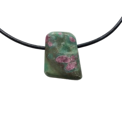 Rubin Fuchsit Edelstein Kette mit Lederband