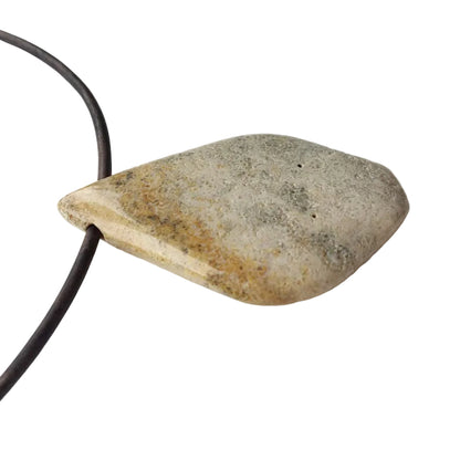 versteinerte Koralle Edelstein Kette mit Lederband
