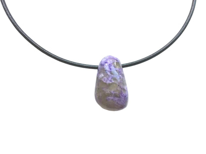Charoit Edelstein Kette mit Lederband