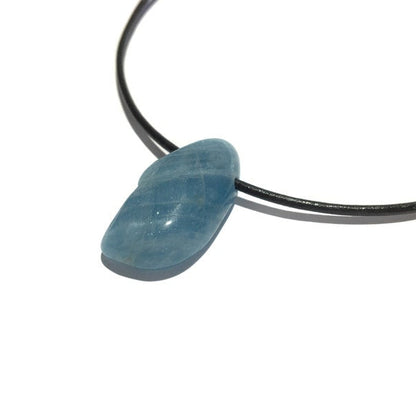Aquamarin Edelstein Kette mit Lederband