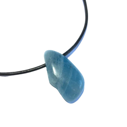 Aquamarin Edelstein Kette mit Lederband