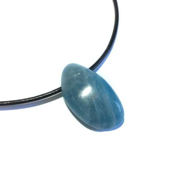 Aquamarin Edelstein Kette mit Lederband