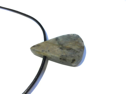 Labradorit Edelstein Kette mit Lederband