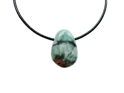 Smaragd Edelstein Kette mit Lederband