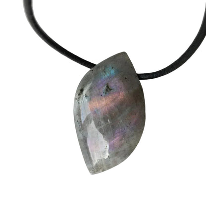 Labradorit Edelstein Kette mit Lederband