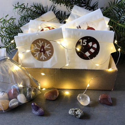 Edelstein Adventskalender – 24 Trommelsteine & Kristalle und eine Edelstein Kette