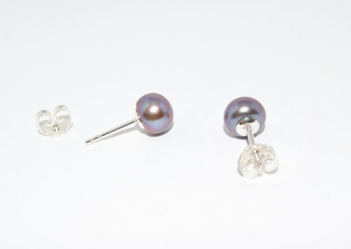 Ohrstecker aus 925 Silber mit Perle lavendel