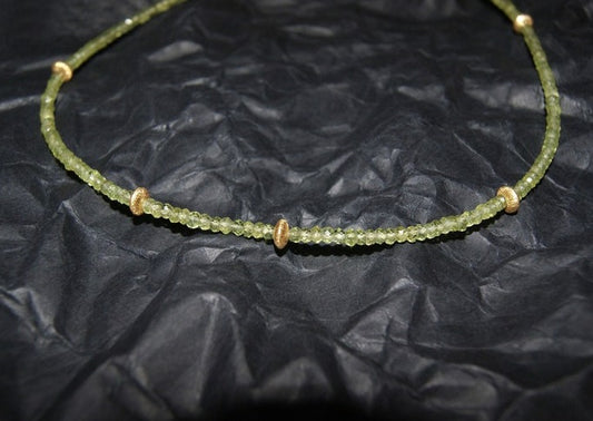 Peridot Collier mit Gelbgold